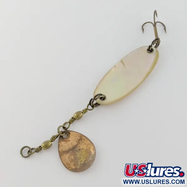 Vintage   Pflueger Pearl Spoon, 1/4oz pearl fishing spoon #24320
