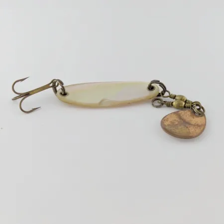 Vintage Pflueger Pearl Spoon, 1/4oz pearl fishing spoon #24320