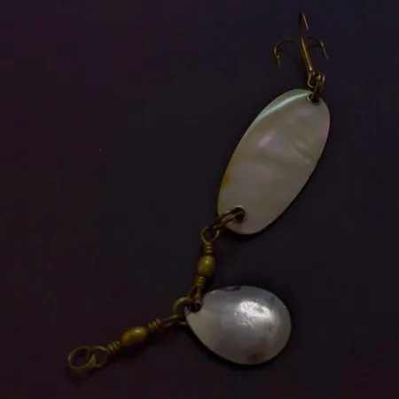 Vintage Pflueger Pearl Spoon, 1/4oz pearl fishing spoon #24320