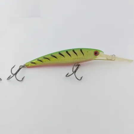 Vintage Wahoo X Deep Magnum 140, 1 1/2oz  Fire Tiger fishing lure #24390