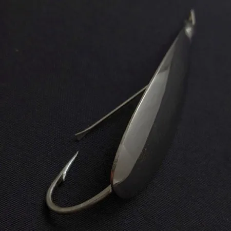 Vintage Johnson Silver Minnow Weedless, Nickel, 2/5oz (12g), #24548