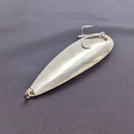 Cabela's Casting Spoon, Red/White, 1 1/4 oz (35g), Nickel, #24584