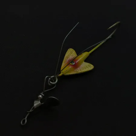 Arbogast Hawaiian Wiggler, Yellow, 1/4 oz (7 g), Weed Guard, #24793