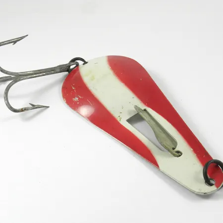 Vintage James Aitken Muskielure, 1 3/4oz Red / White / Nickel fishing spoon #3235
