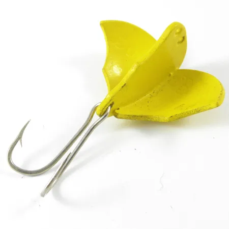Vintage Harrison Industries Baby Bat, 3/16oz Yellow fishing spoon #3471