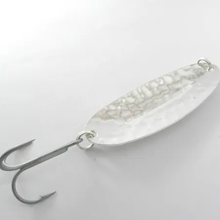 Vintage Williams Wabler W60, 3/4oz Hammered Silver fishing spoon #3824