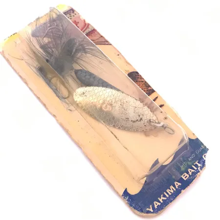 Yakima Bait Worden’s Original Rooster Tail 5, 2/5oz Silver spinning lure #4036