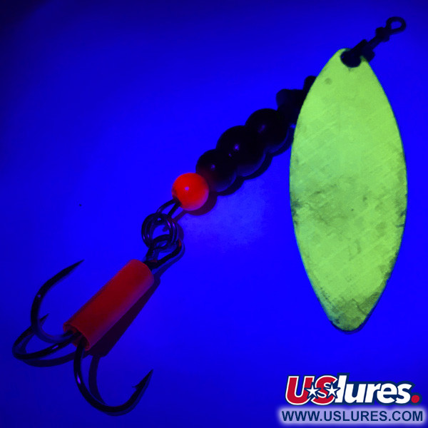 Vintage   Mepps Aglia Long 3 UV, 2/5oz Silver / Green UV Glow in UV light, Fluorescent spinning lure #5684