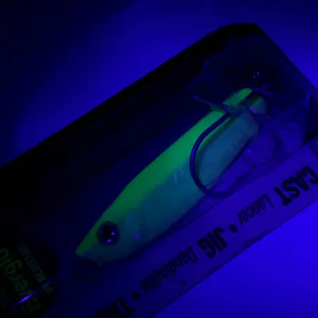 Luhr Jensen Crippled Herring Glow UV, 3/4oz White / Green UV Glow in Dark and UV light fishing spoon #5921