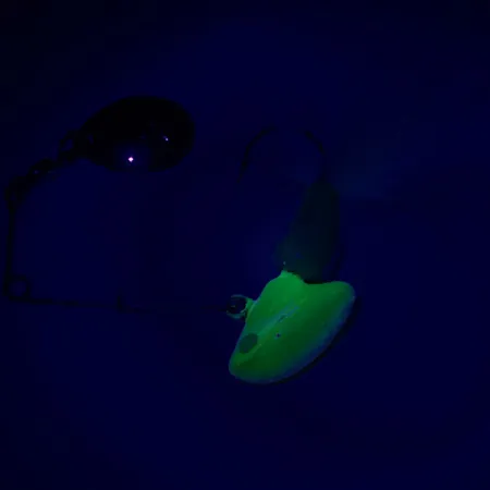 Vintage Johnson Beetle Spin, 2/5oz Nickel / Yellow / White spinning lure #6292