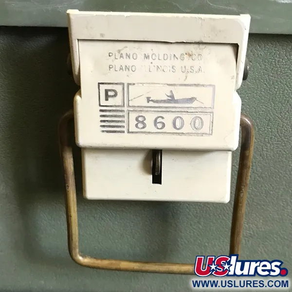 Vintage Fishing Box Plano 8600