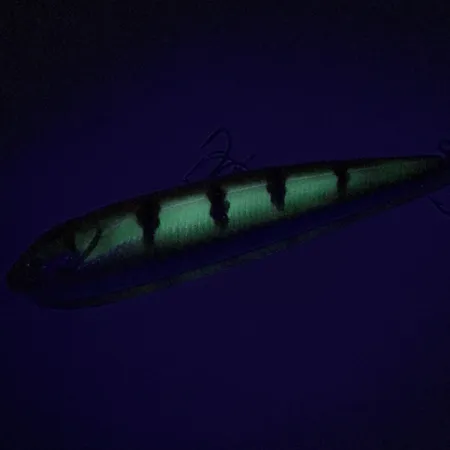 Bass Pro Shops XPS Slim Dog , 2/5oz Peacock fishing lure #7402