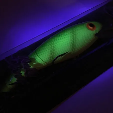 Cotton Cordell Wally Diver, 1/2oz Chartreuse fishing lure #7499