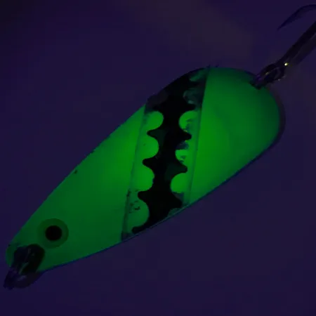 Vintage Moriyama, 1oz Green / Nickel fishing spoon #8263