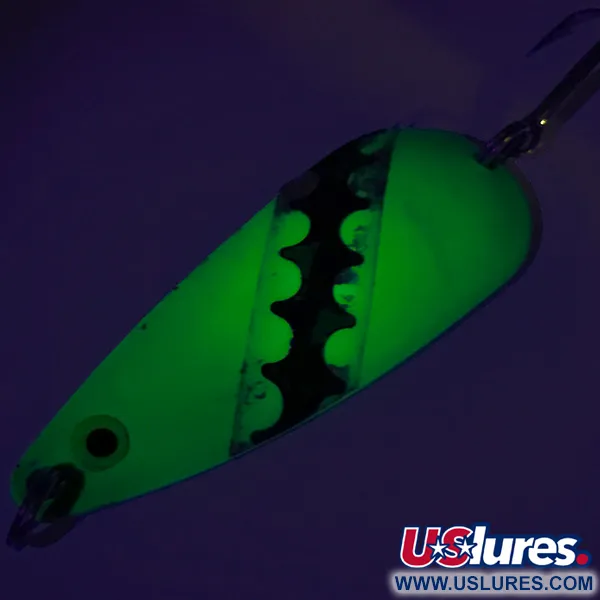 Vintage Moriyama, 1oz Green / Nickel fishing spoon #8263